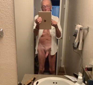 age 67 and that's how long I can ride before I cum. love mature older women with natural pussys. even young if the have a dark haired beaver